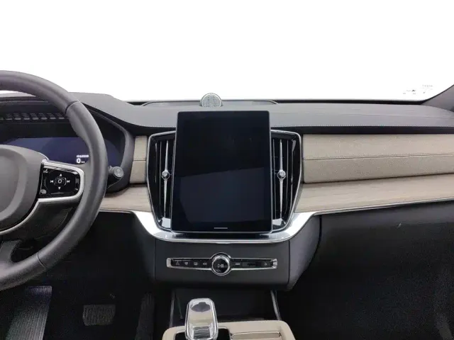 Volvo XC90 — Фото автомобиля 12