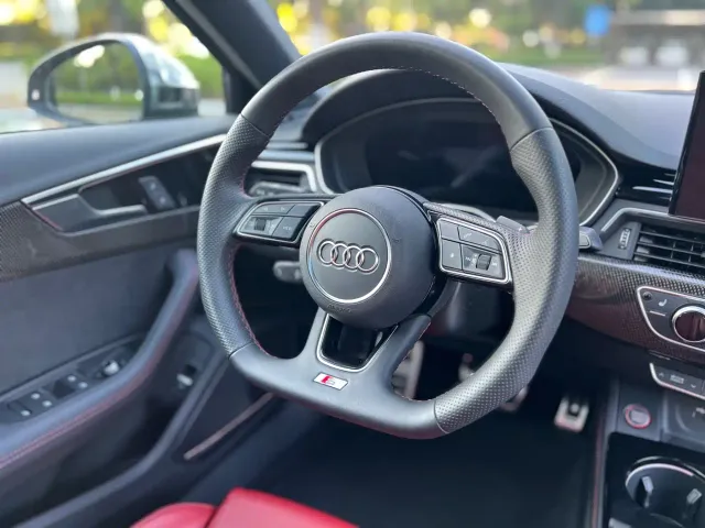 Audi S4 — Фото автомобиля 10