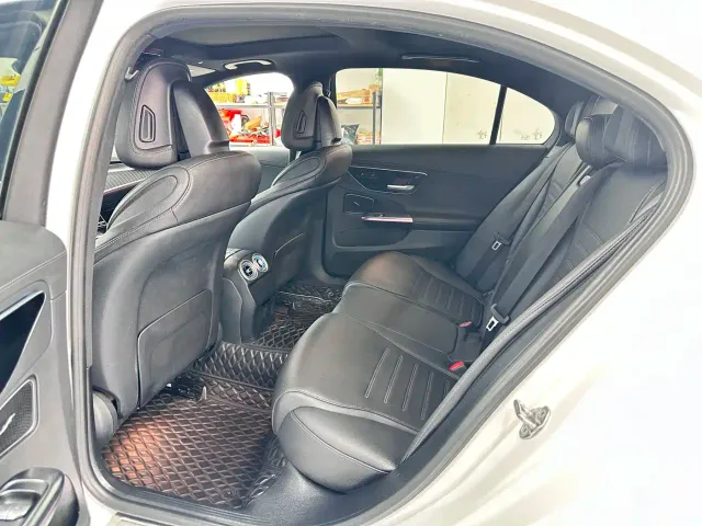 Mercedes-Benz C-Class — Фото автомобиля 9