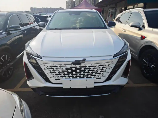 Changan Z6 — Фото автомобиля 2