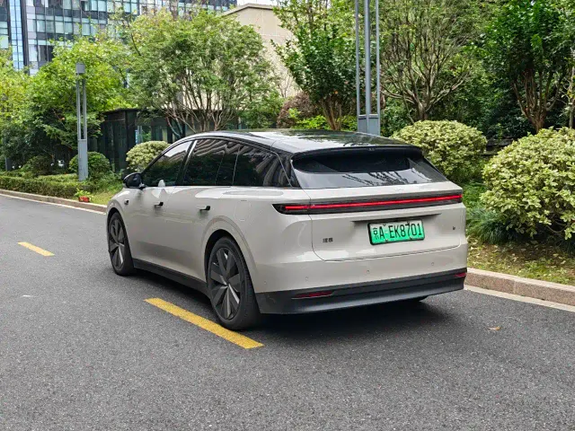 Li Auto i6 — Фото автомобиля 7