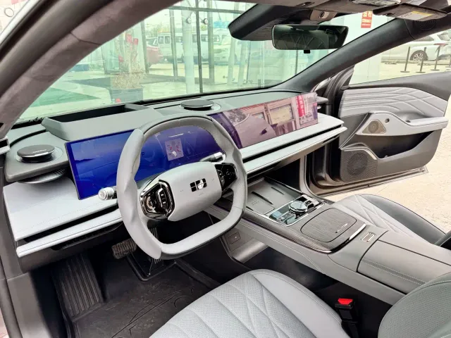 Geely Galaxy E8 — Фото автомобиля 10