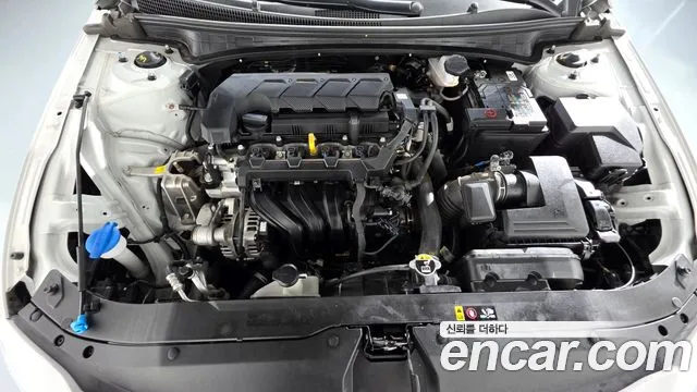 Hyundai Avante CN7 — Фото автомобиля 9