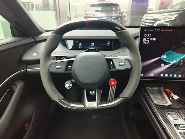 Xiaomi SU7 Ultra — Фото автомобиля 10