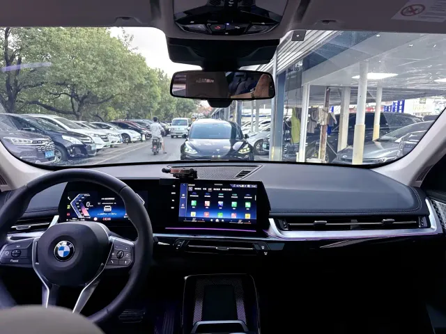 BMW X1 — Фото автомобиля 10