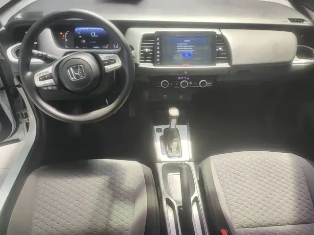 Honda Fit — Фото автомобиля 9