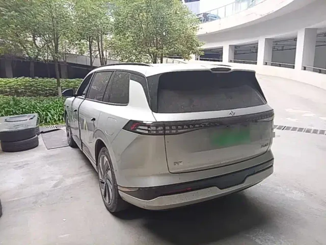 Dongfeng eπ 008 — Фото автомобиля 4