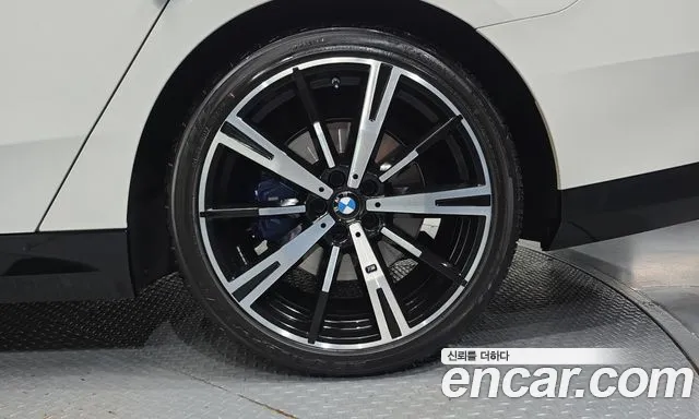 BMW 5 Series G60 — Фото автомобиля 6