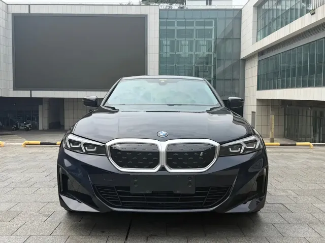 BMW i3 — Фото автомобиля 2