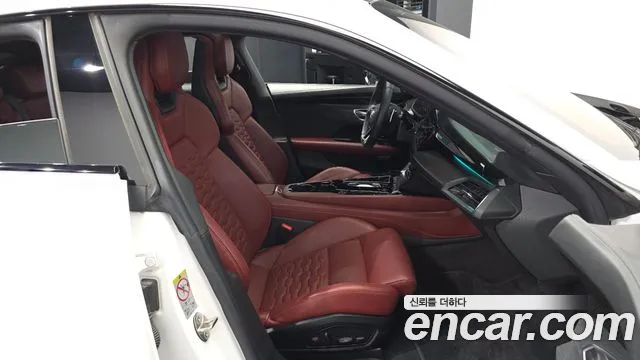 Audi e-tron GT — Фото автомобиля 10