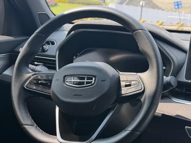 Geely Xingrui — Фото автомобиля 15