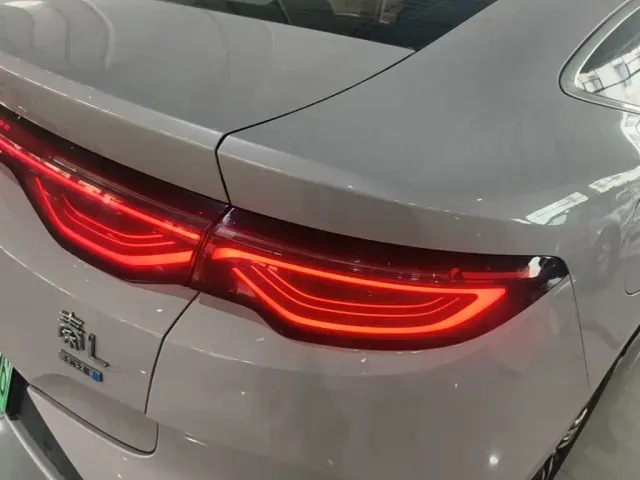 BYD Qin L — Фото автомобиля 7