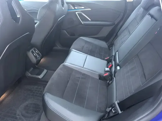 BMW BMW iX1 2025 eDrive25L M Sport Package — Фото автомобиля 9
