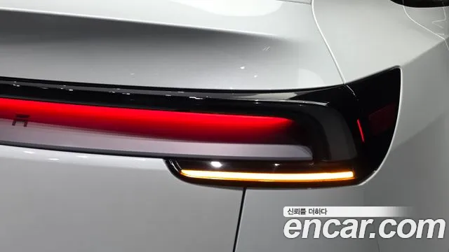 Tesla Model Y — Фото автомобиля 8