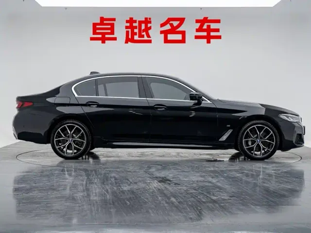 BMW 5 Series — Фото автомобиля 7