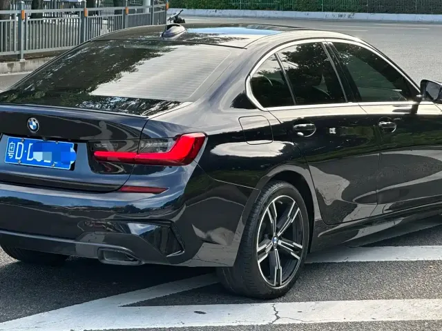 BMW 3 Series — Фото автомобиля 10