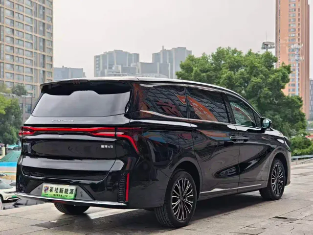 Forthing Xinghai V9 — Фото автомобиля 7