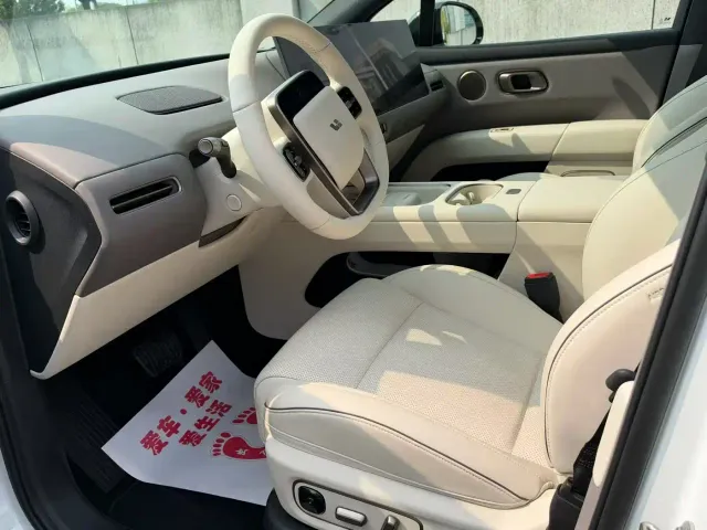 Li Auto i6 — Фото автомобиля 6