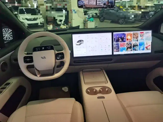Li Auto i6 — Фото автомобиля 9