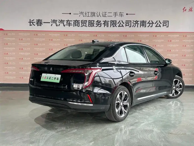Hongqi E-QM5 — Фото автомобиля 4