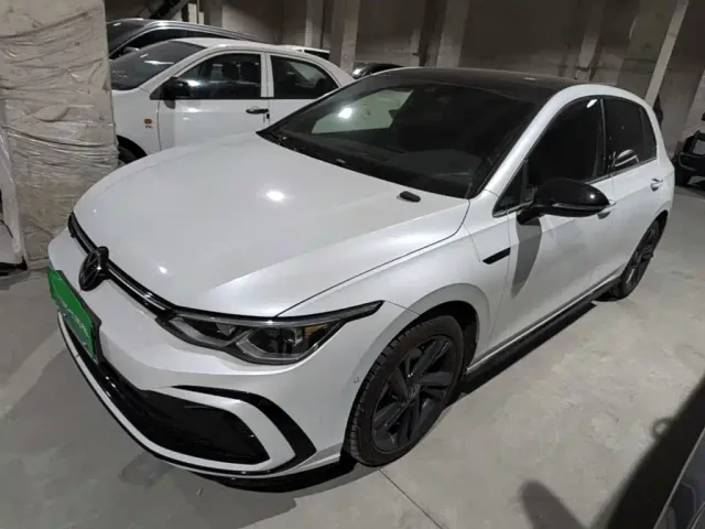 Фотография автомобиля — Volkswagen Golf