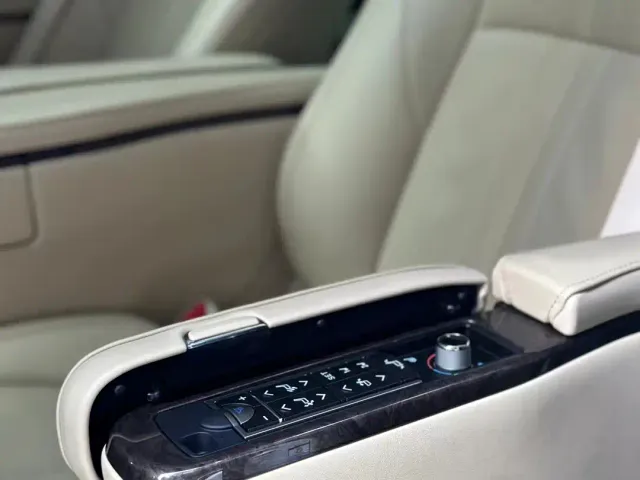Toyota Alphard — Фото автомобиля 7