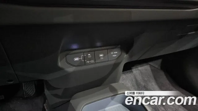 Kia EV3 — Фото автомобиля 28