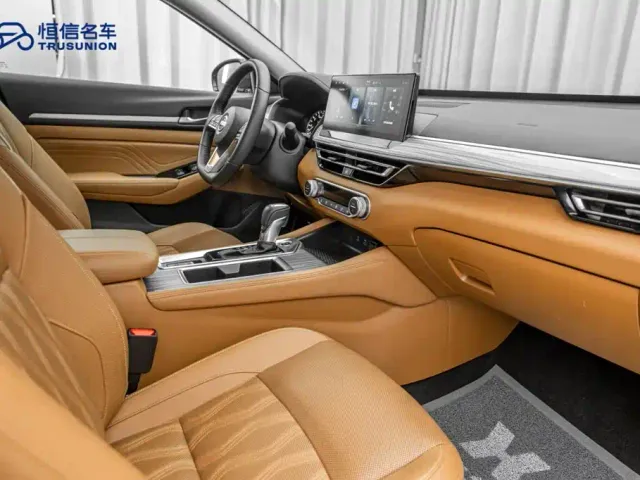 Nissan Teana — Фото автомобиля 14
