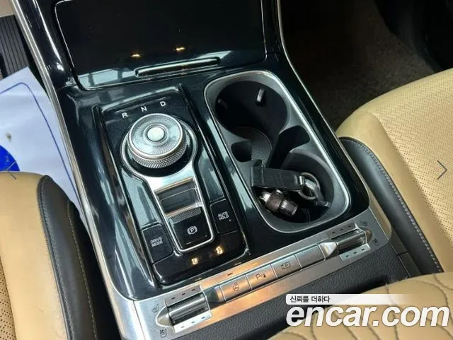 Kia Carnival Generation 4 — Фото автомобиля 11