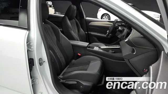 Peugeot 308 — Фото автомобиля 9
