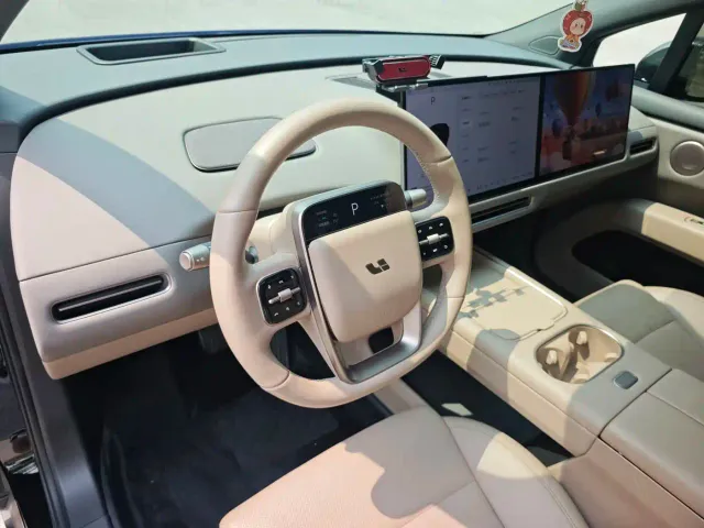 Li Auto i6 — Фото автомобиля 10