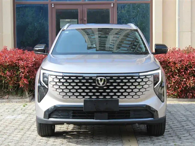 Changan CS55 Plus — Фото автомобиля 2