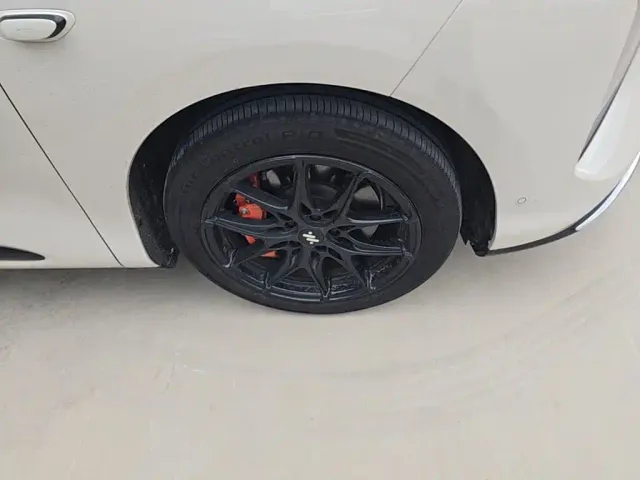 IM Motors LS6 — Фото автомобиля 11