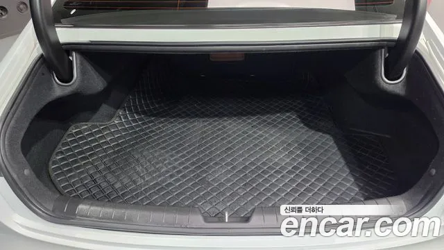 Hyundai Grandeur GN7 — Фото автомобиля 23