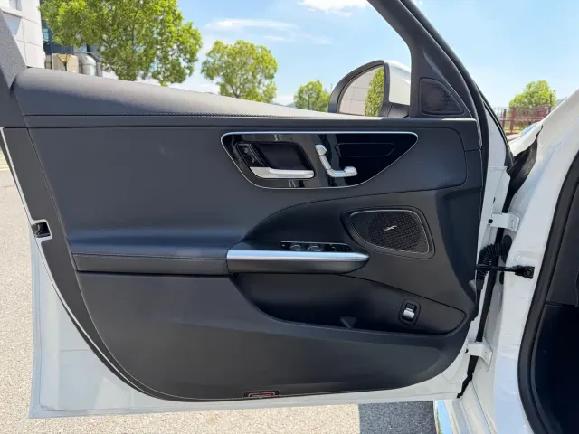 Mercedes-Benz C-Class — Фото автомобиля 5