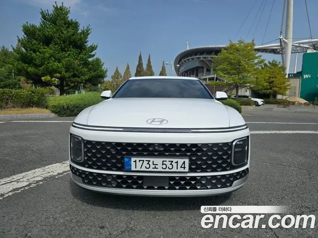 Hyundai Grandeur GN7 — Фото автомобиля 2