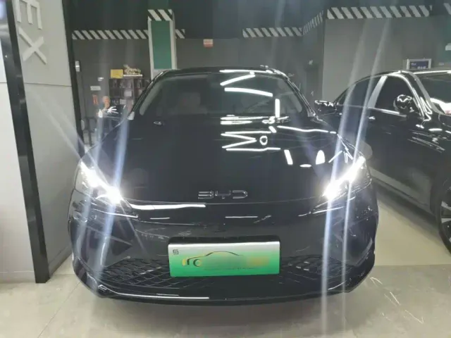 BYD Seal 05 DM-i — Фото автомобиля 2