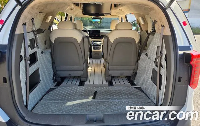 Kia Carnival — Фото автомобиля 17