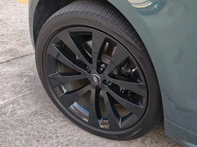 Land Rover Range Rover Sport — Фото автомобиля 10