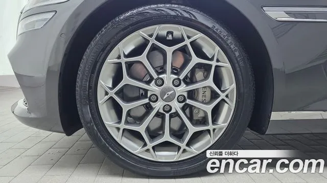 Genesis G80 Бензин 2.5 турбо AWD — Фото автомобиля 5