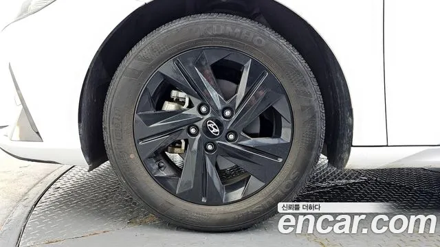 Hyundai AVANTE Avante (CN7) — Фото автомобиля 5