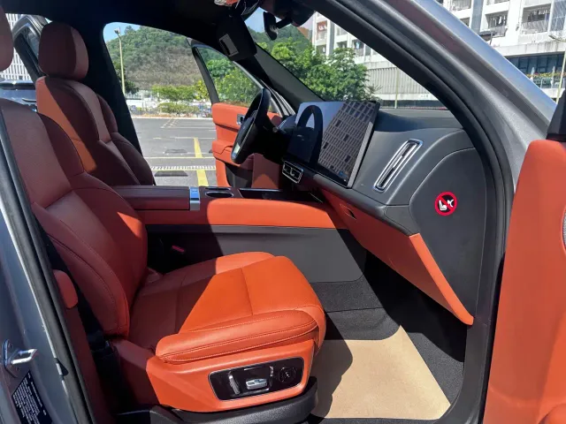 Li Auto L7 — Фото автомобиля 18
