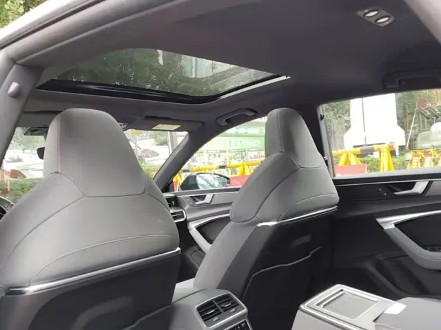 Audi A7L — Фото автомобиля 13