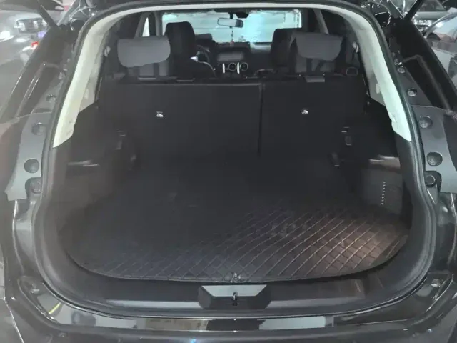 Nissan X-Trail — Фото автомобиля 4