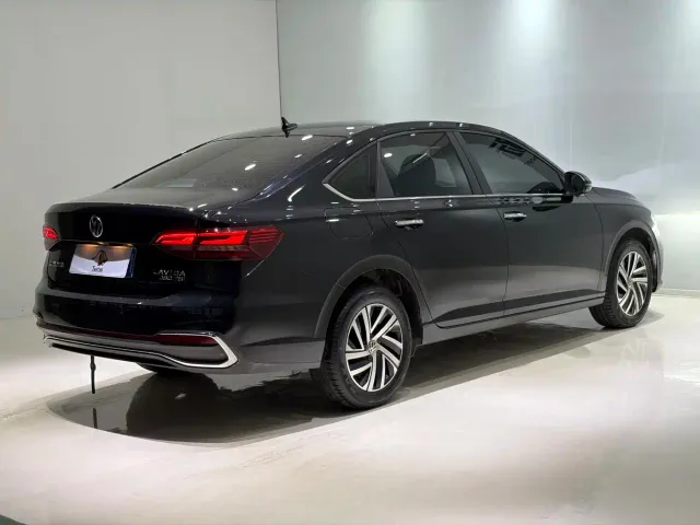 Volkswagen Lavida — Фото автомобиля 6