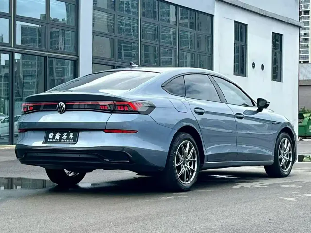 Volkswagen Lamando — Фото автомобиля 7