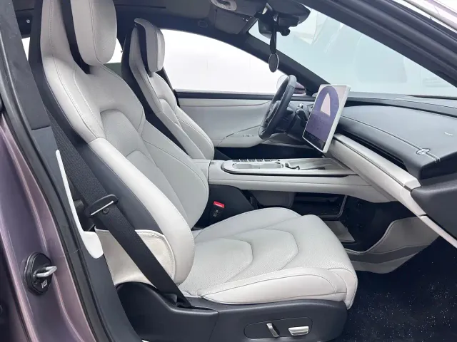 Xiaomi SU7 — Фото автомобиля 11