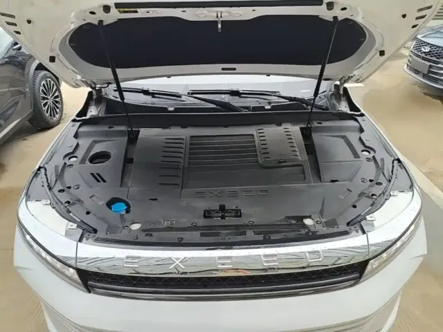 Exeed Exeed Windchaser 2020 1.6T DCT Star Premium Edition — Фото автомобиля 19