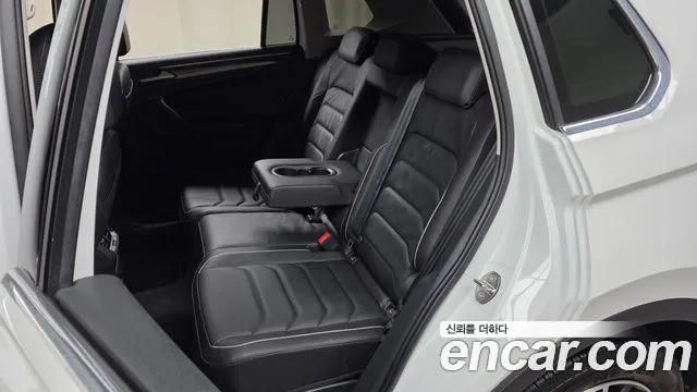 Volkswagen Tiguan Tiguan 2 поколение 2.0 TDI Premium — Фото автомобиля 12