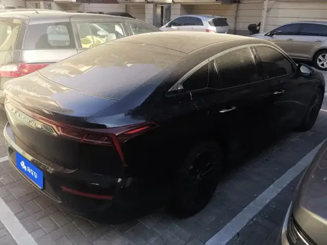 Besturn Besturn B70 2023 Model 3rd Gen 1.5T Automatic Delight 70th Anniversary Edition — Фото автомобиля 3